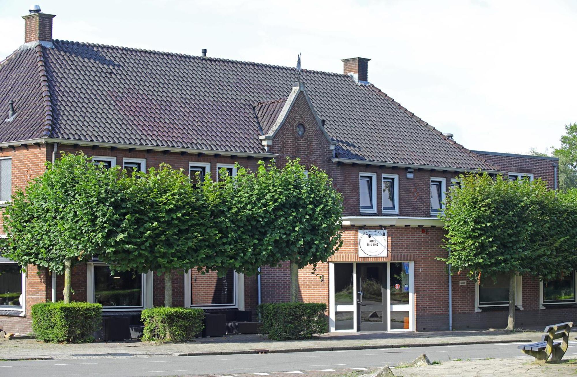 Hotel Bi-J Ons Lichtenvoorde Bagian luar foto